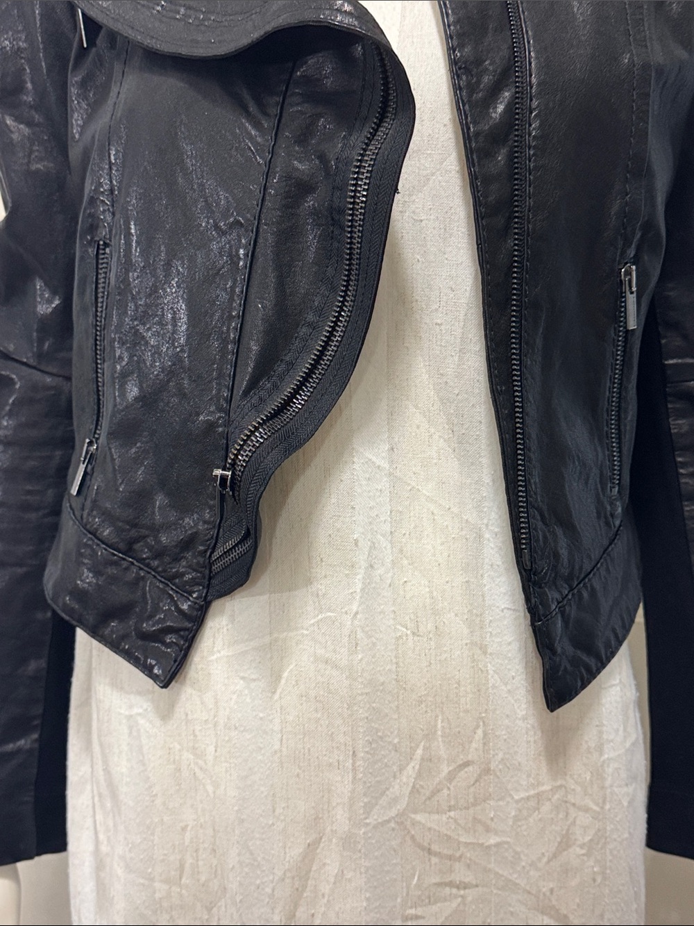 BCBGMaxAzria Soft Leather Biker
Jacket Asymmetrical Collar Cropped Style Size S - Picture 6 of 16